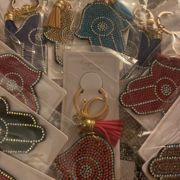 Hamsa Hand bling key chain! NEW! - Picture 2 of 3